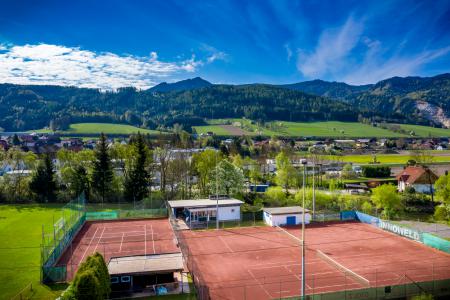 TENNIS-SAISON wird eröffnet